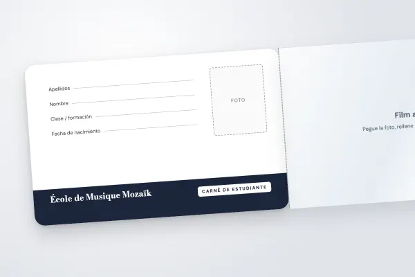 Modelo de carné de estudiante «École de Musique Mozaïk» (tarjetas con solapa adhesiva, para rellenar, franja inferior azul noche): anverso y reverso