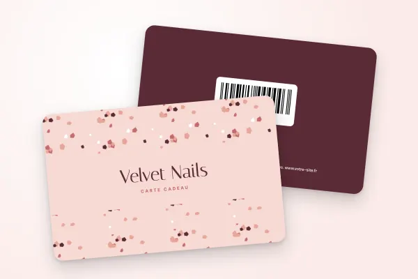 Modèle de carte cadeau « Velvet Nails » (salons, instituts et spas, terrazzo, rose et bordeaux) : recto et verso